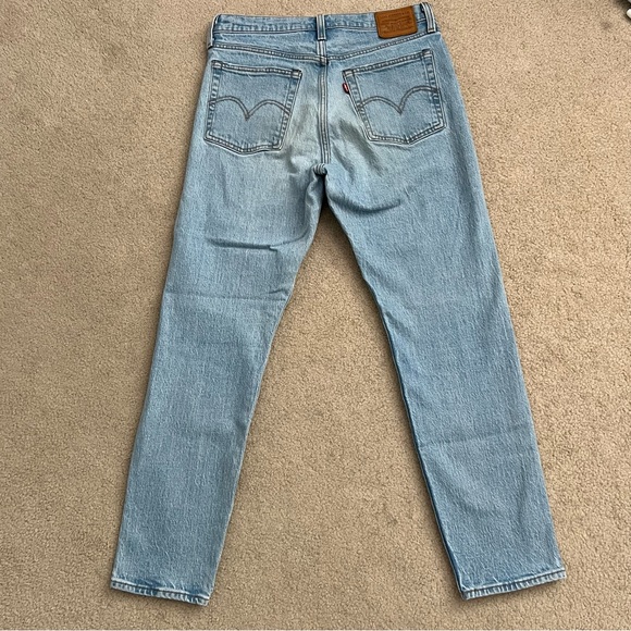 2018 Levi’s 501 Wedgie Big E Reissue Button Fly Straight Leg Jeans Lt Blue Wash - Picture 2 of 12